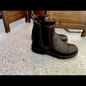 Ladies size 10 Blundstone Boots